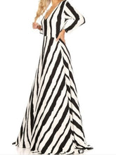 Load image into Gallery viewer, Black and White Stripped Maxi Dress
