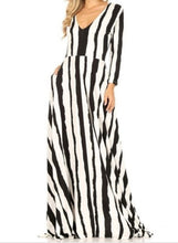 Load image into Gallery viewer, Black and White Stripped Maxi Dress
