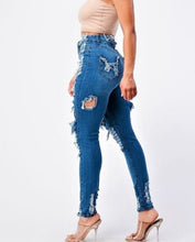 Load image into Gallery viewer, Destruction Jeans
