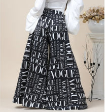 Load image into Gallery viewer, Vogue Palazzo Pants
